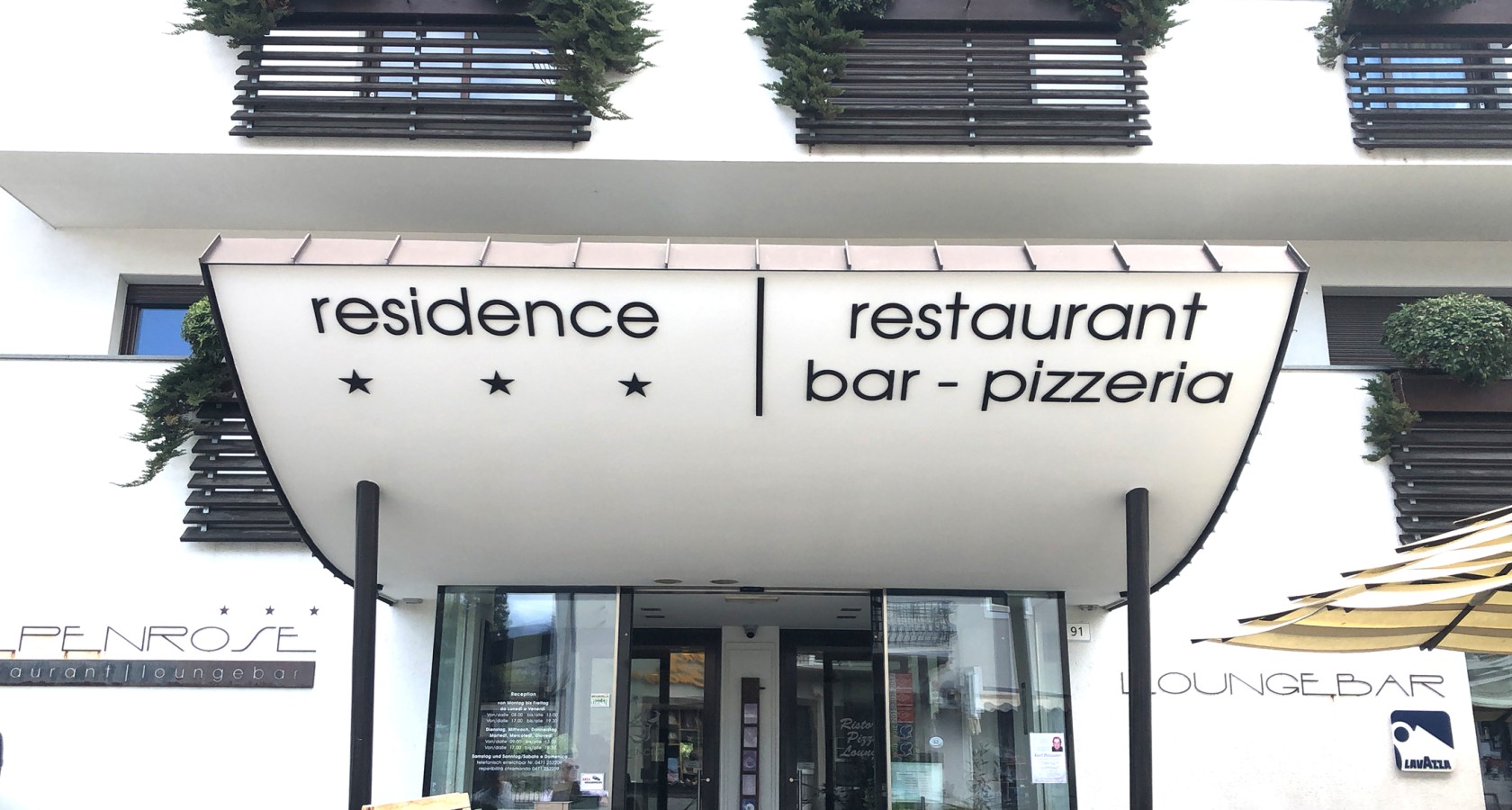 3D-Logo Hoteleingang