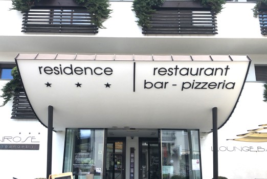 3D-Logo Hoteleingang