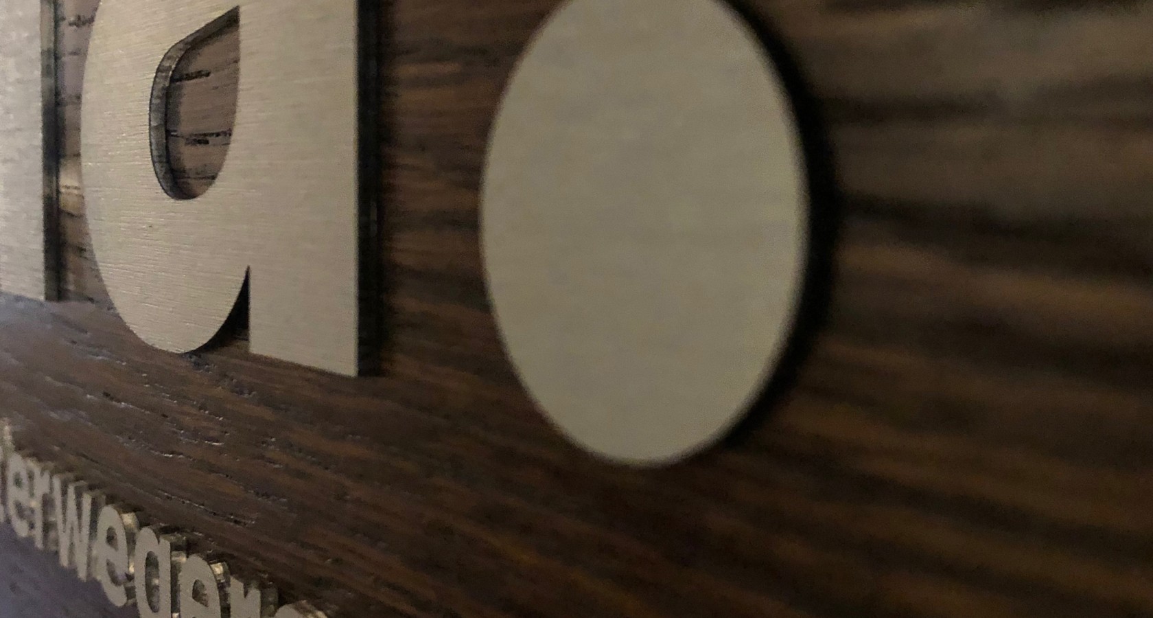 3D-Schriftzug in Holzoptik