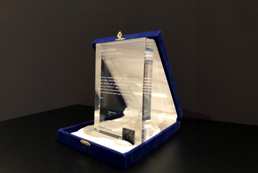 Premio Plexiglass con custodia elegante Premio Plexiglass con custodia elegante