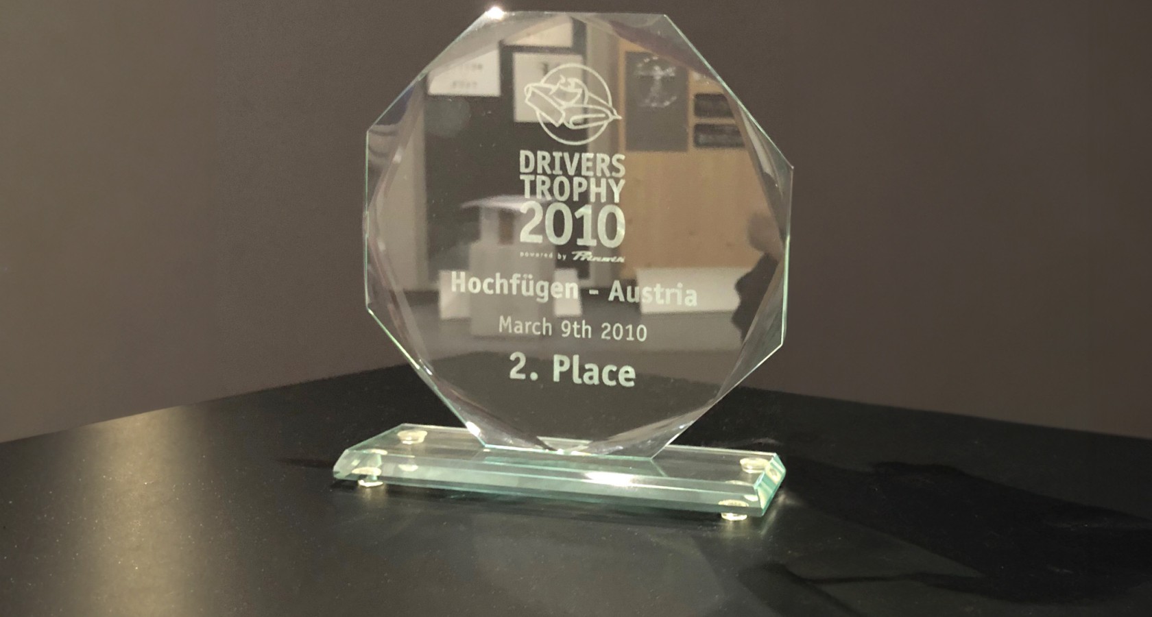 Trofeo Plexiglas a forma di cristallo Trofeo Plexiglas a forma di cristallo